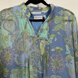 Blues and greens. Blouse with undershirt